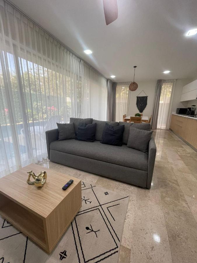 Cozy Apt W/swim-up Pool Apartamento *