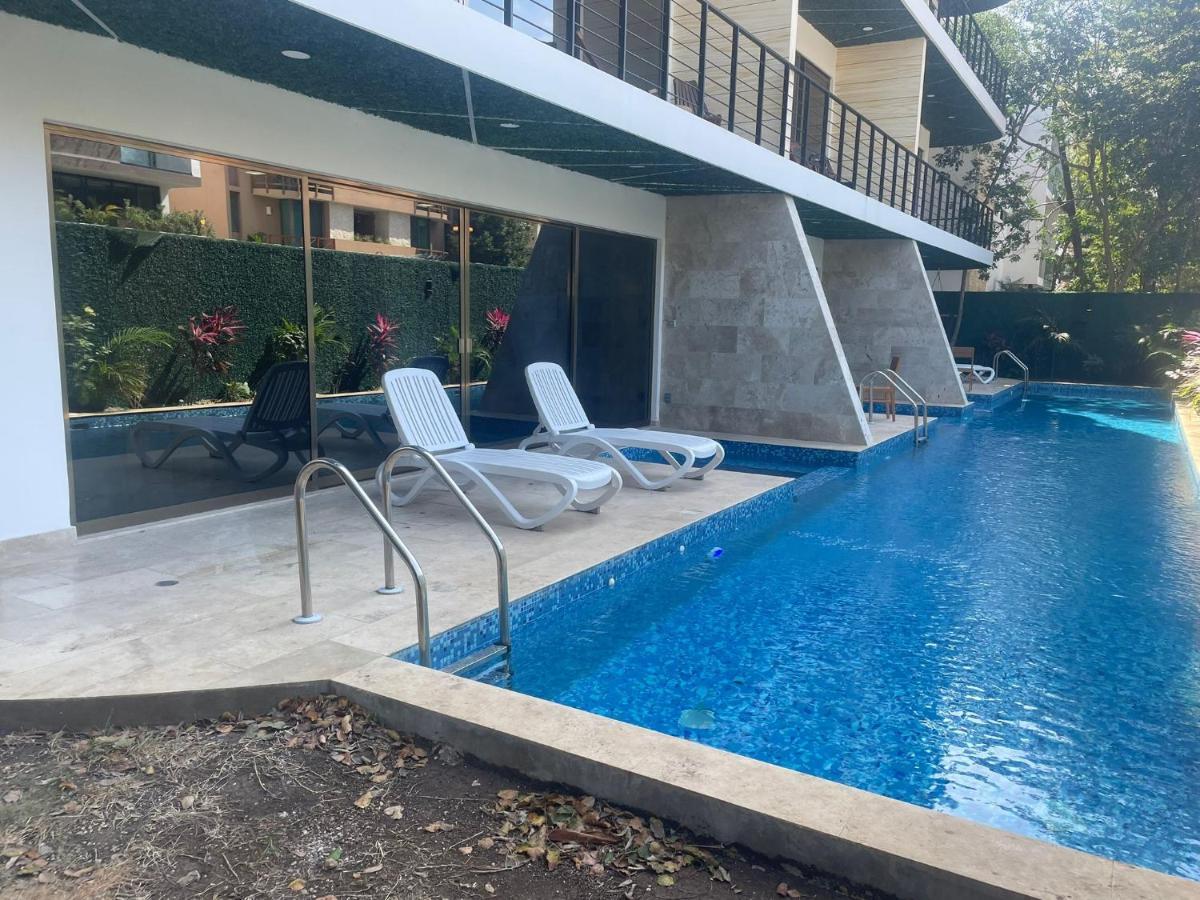 Apartamento Cozy Apt W/swim-up Pool
