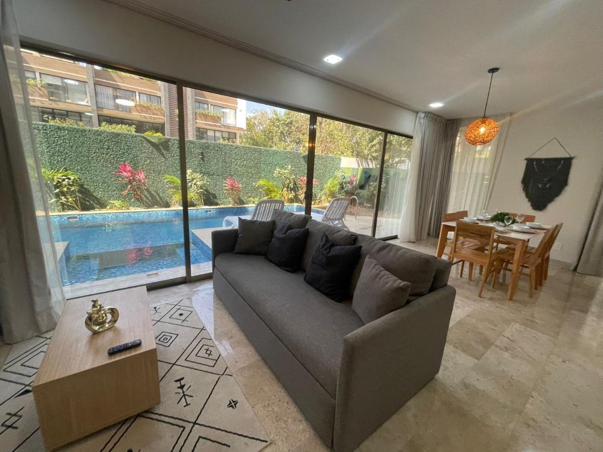 Apartamento Cozy Apt W/swim-up Pool