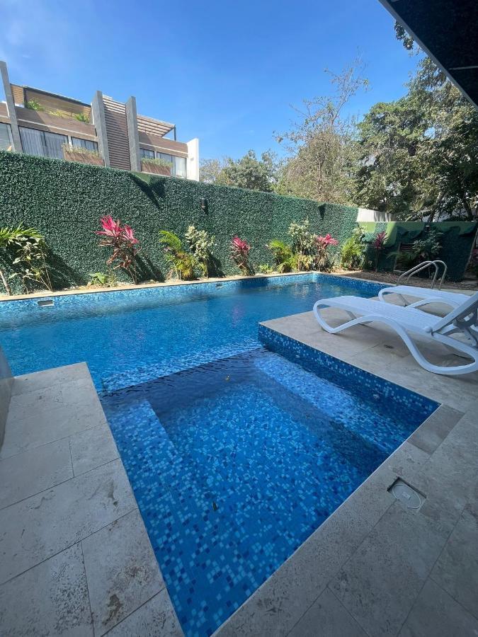 Apartamento Cozy Apt W/swim-up Pool *
