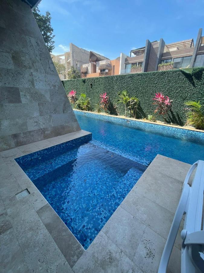 Apartamento Cozy Apt W/swim-up Pool